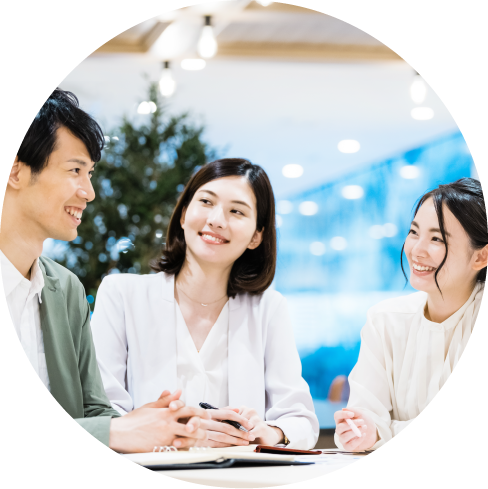 笑顔で会話