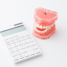 【盛岡市】歯医者での治療にいくらかかる？治療内容や素材ごとの目安は？